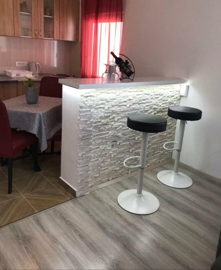 Apartman Djordje 1 Apartamento Budva Exterior foto